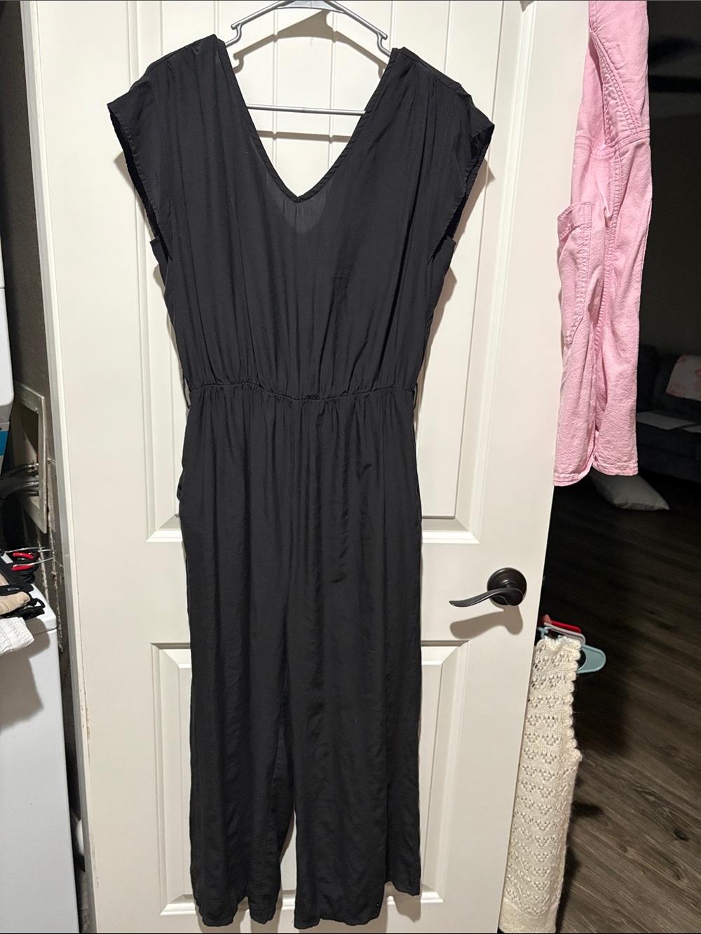 SHEIN Black V-Neck Wide-Leg Jumpsuit